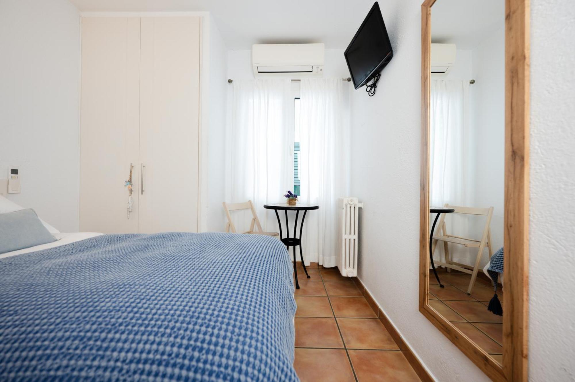 Hostal El Ranxo Cadaques Bagian luar foto