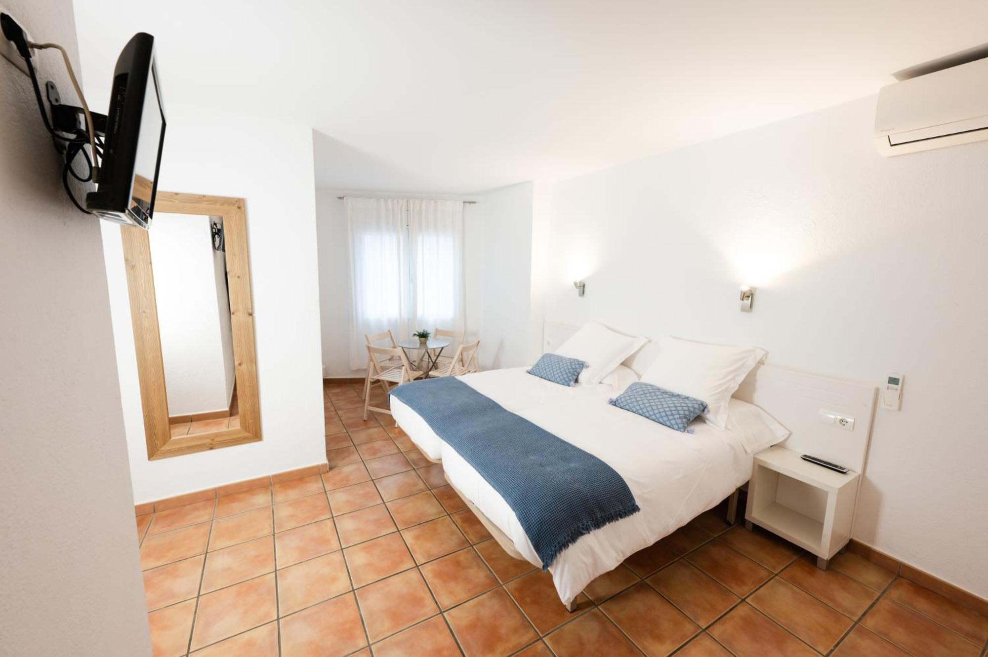 Hostal El Ranxo Cadaques Bagian luar foto