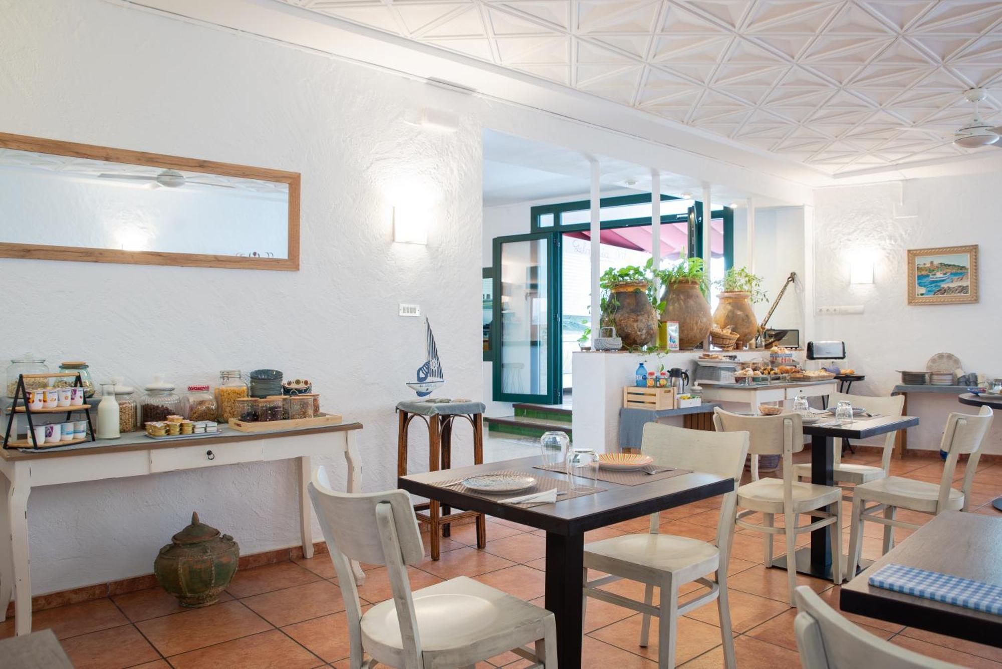 Hostal El Ranxo Cadaques Bagian luar foto