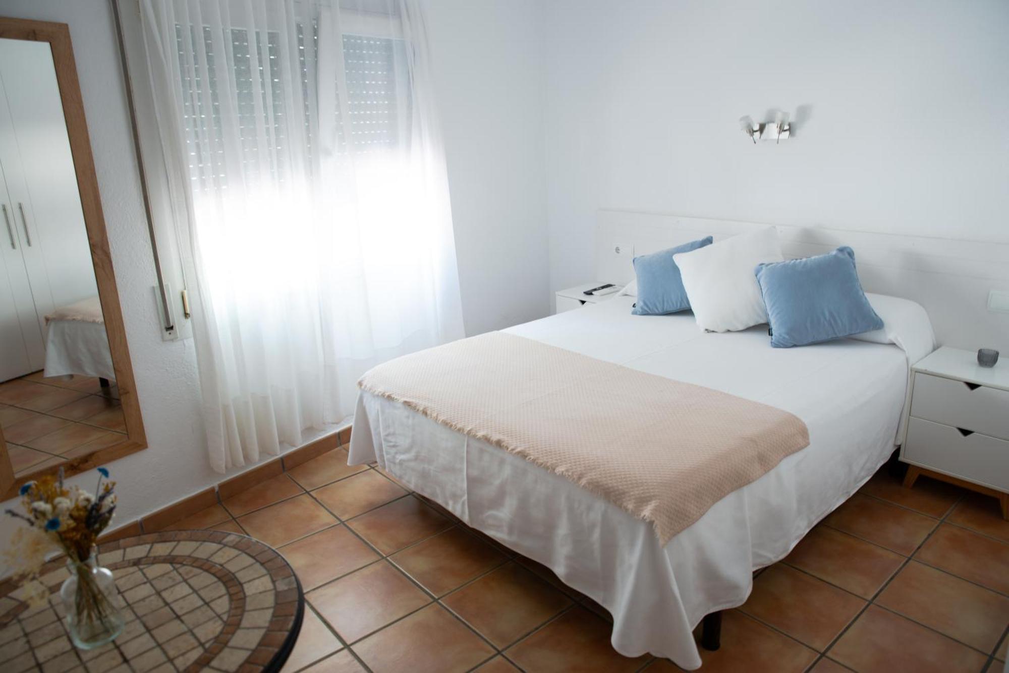 Hostal El Ranxo Cadaques Bagian luar foto